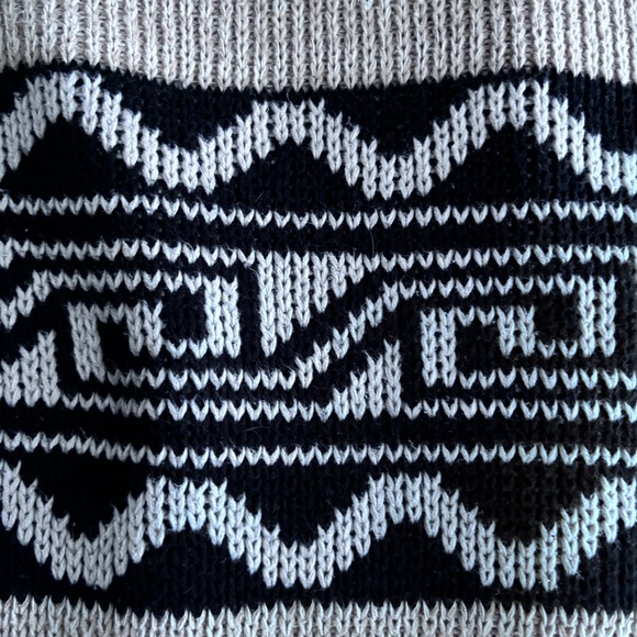 LAST CHANCE Ecote Cardigan Sweater - Picture 4 of 5